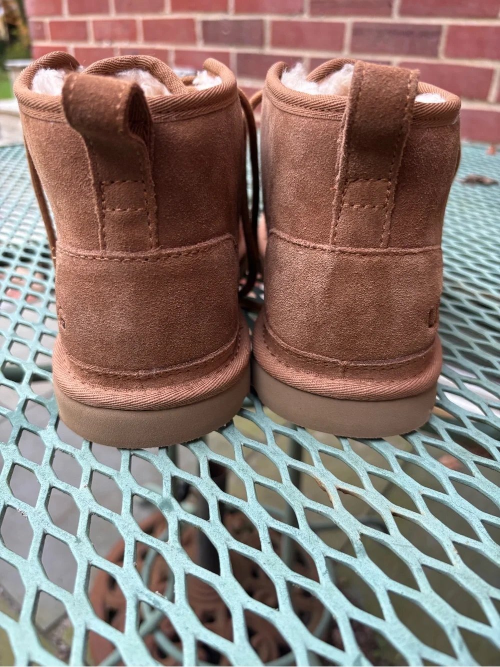 NWOB UGG Neumel Boots Chestnut Brown Suede women  size 9